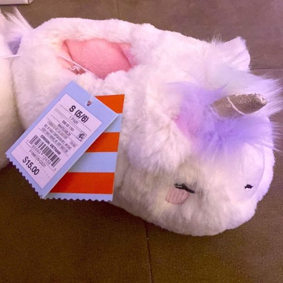NWT. Cat & Jack unicorn slippers - Picture 2 of 3